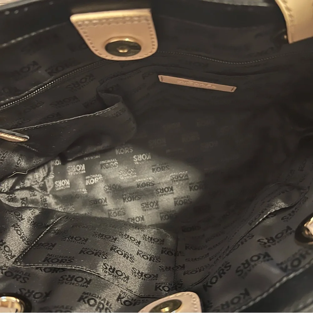 Michael Kors Black and Tan Tote Bag - Picture 7 of 10